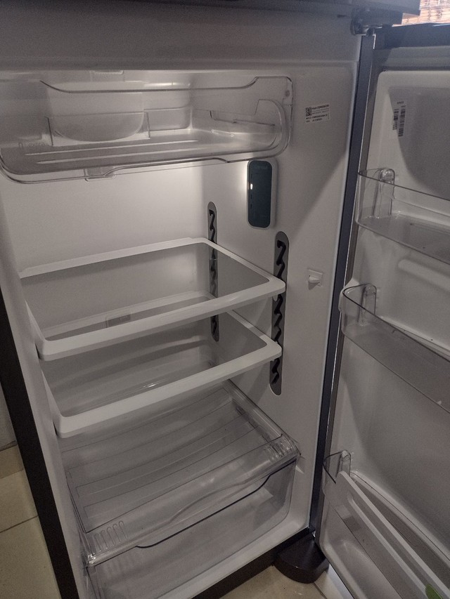 vendo geladeira + fogão Inox 4 meses de uso