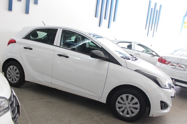 HYUNDAI HB20 2015