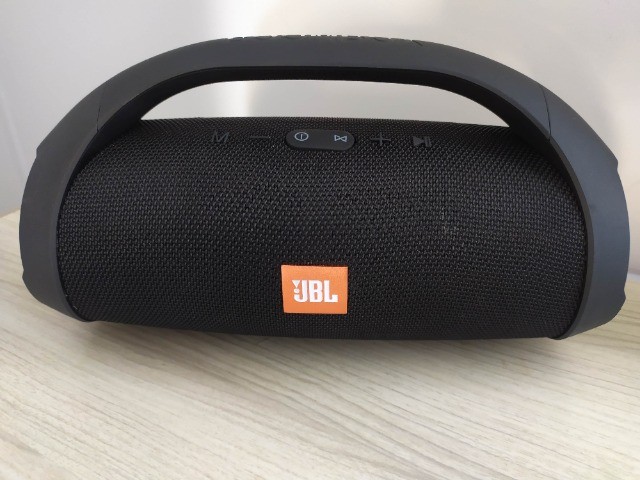 jbl boombox 30cm