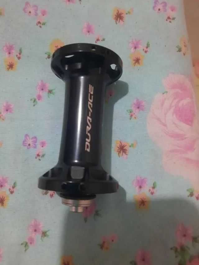 Cubo dianteiro dura ace 9000