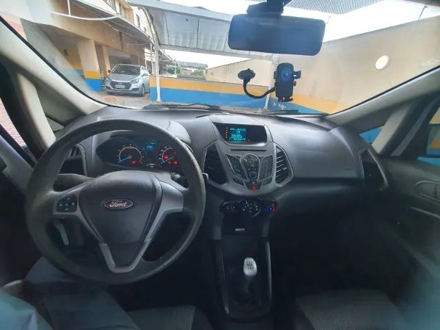 Vendo ecosport SE pouco rodada. 