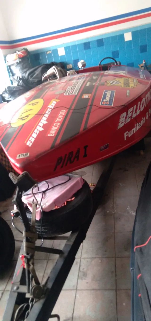 Lancha cracker Box casco madeira AC TROCA POR CARRO Barcos e