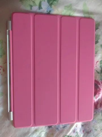 Capa iPad magnética em excelente estado 