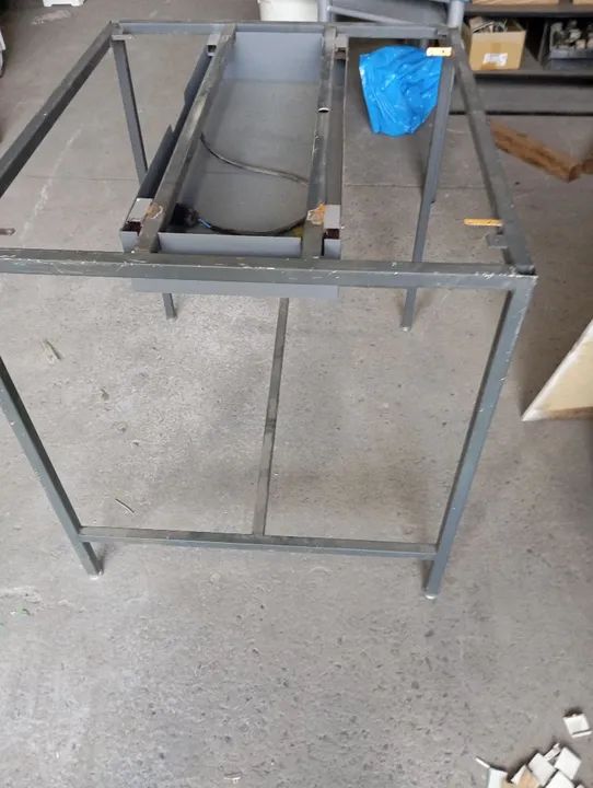 Mesa de trabalho 1 metro de altura  - Foto 2