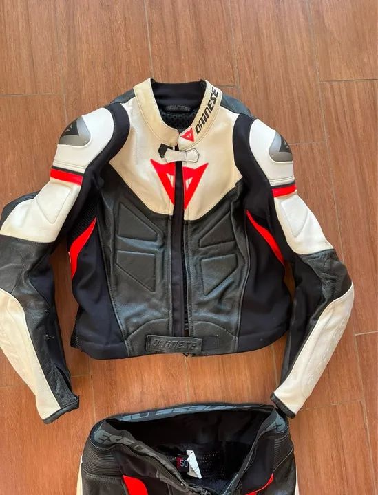 Macacão de Couro Dainese para Motociclista - Foto 4