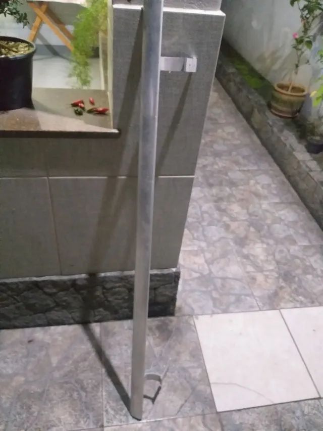 Corrimão de alumínio  1 metro e 31 cm