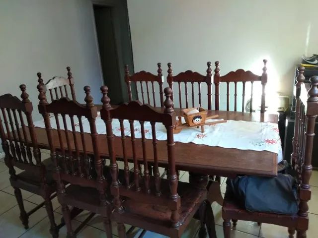 Excelente conjunto de mesa com cadeiras e Arca. - Foto 4