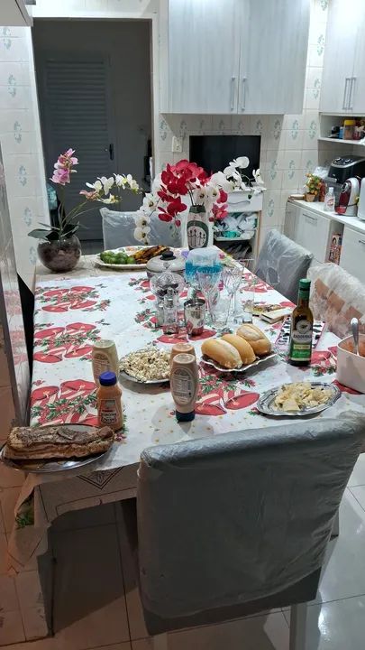 Linda mesa de madeira branca - Foto 2