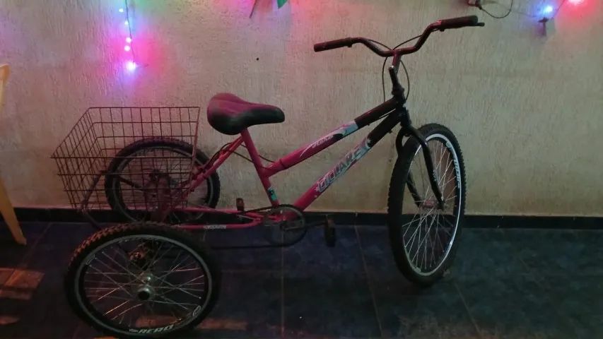 Triciclo Bicicleta 3 Rodas Aro 26 - estado nova ! - Foto 2