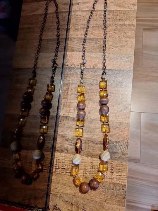 cinto de contas e metal