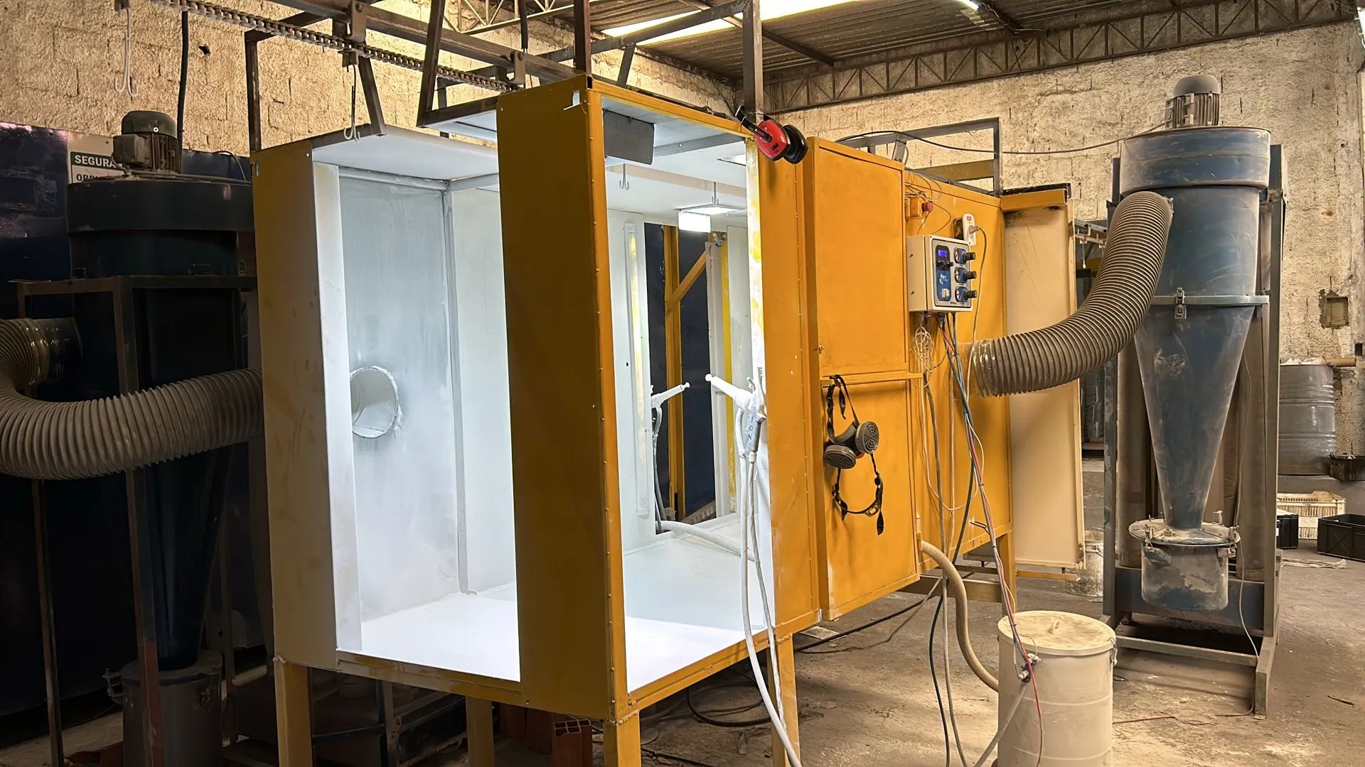 Linha contínua para pintura eletrostática 