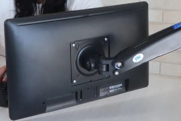 Suporte Monitor Ajustável 17'a 35' Com Pistão a Gás Preto Pix PX-H80 - Foto 4