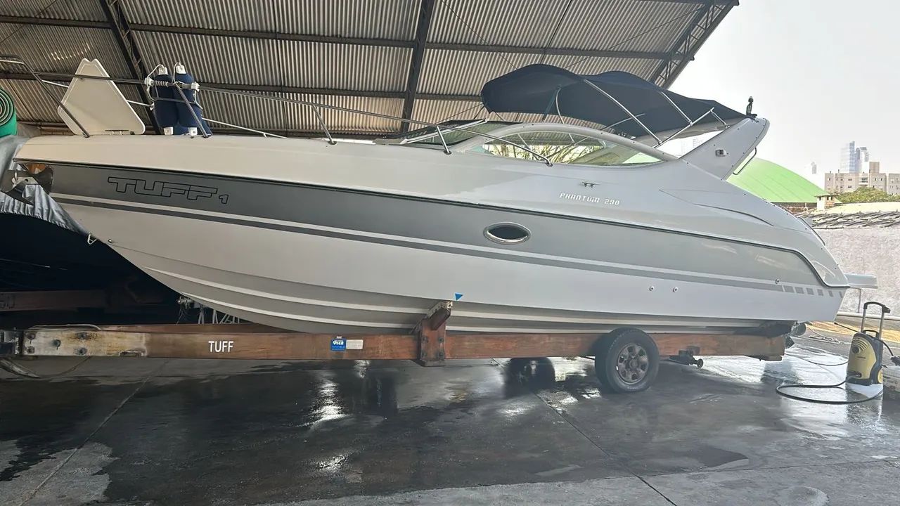 Lancha Phantom 290 - Impecável