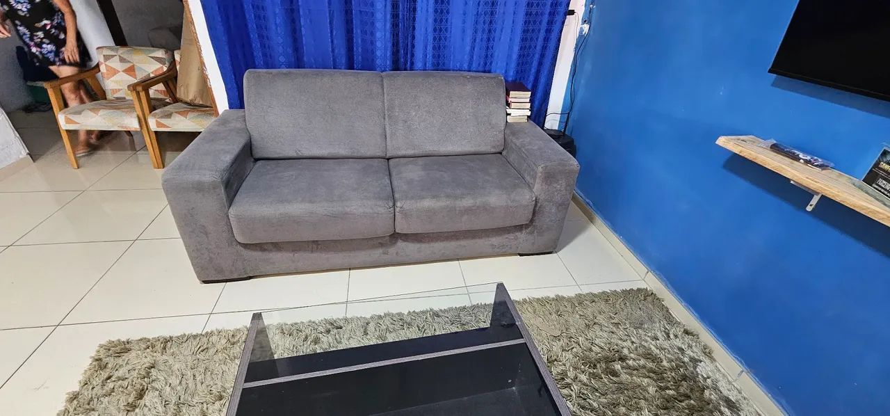Sofá de 2 lugares cinza - Foto 2