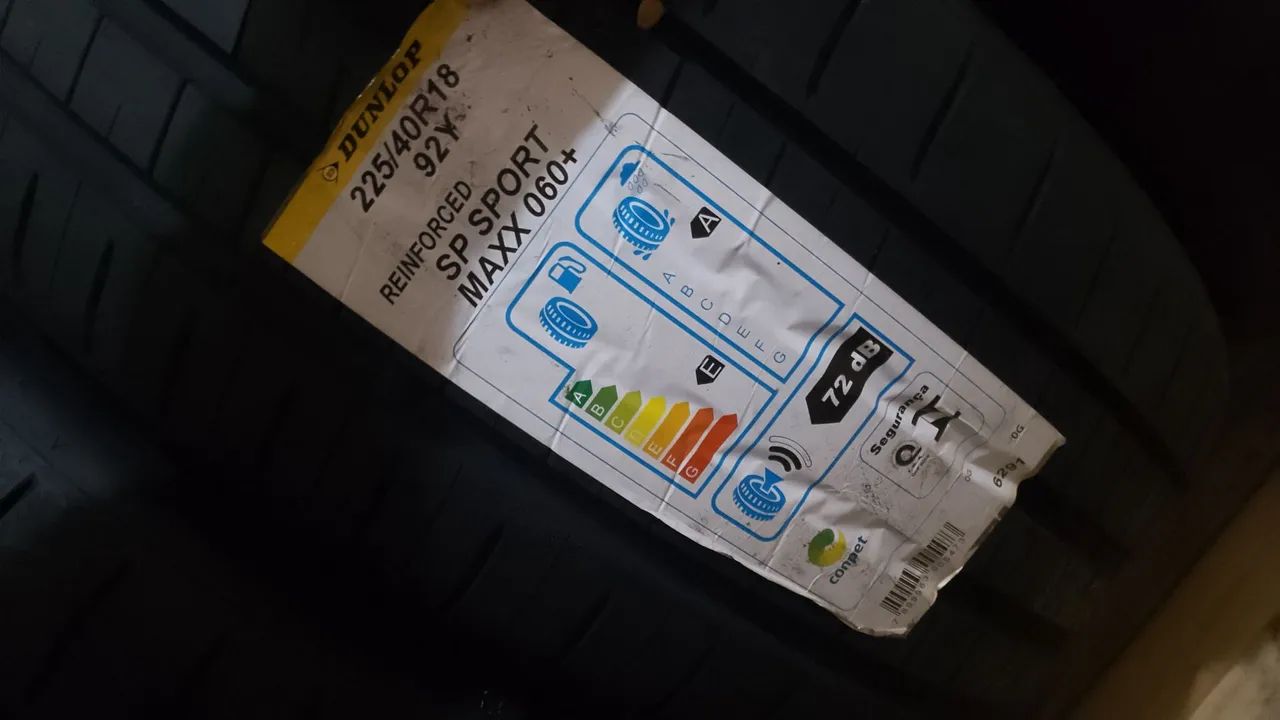 Pneu Dunlop SP Sport Maxx 060+ 225/40R18