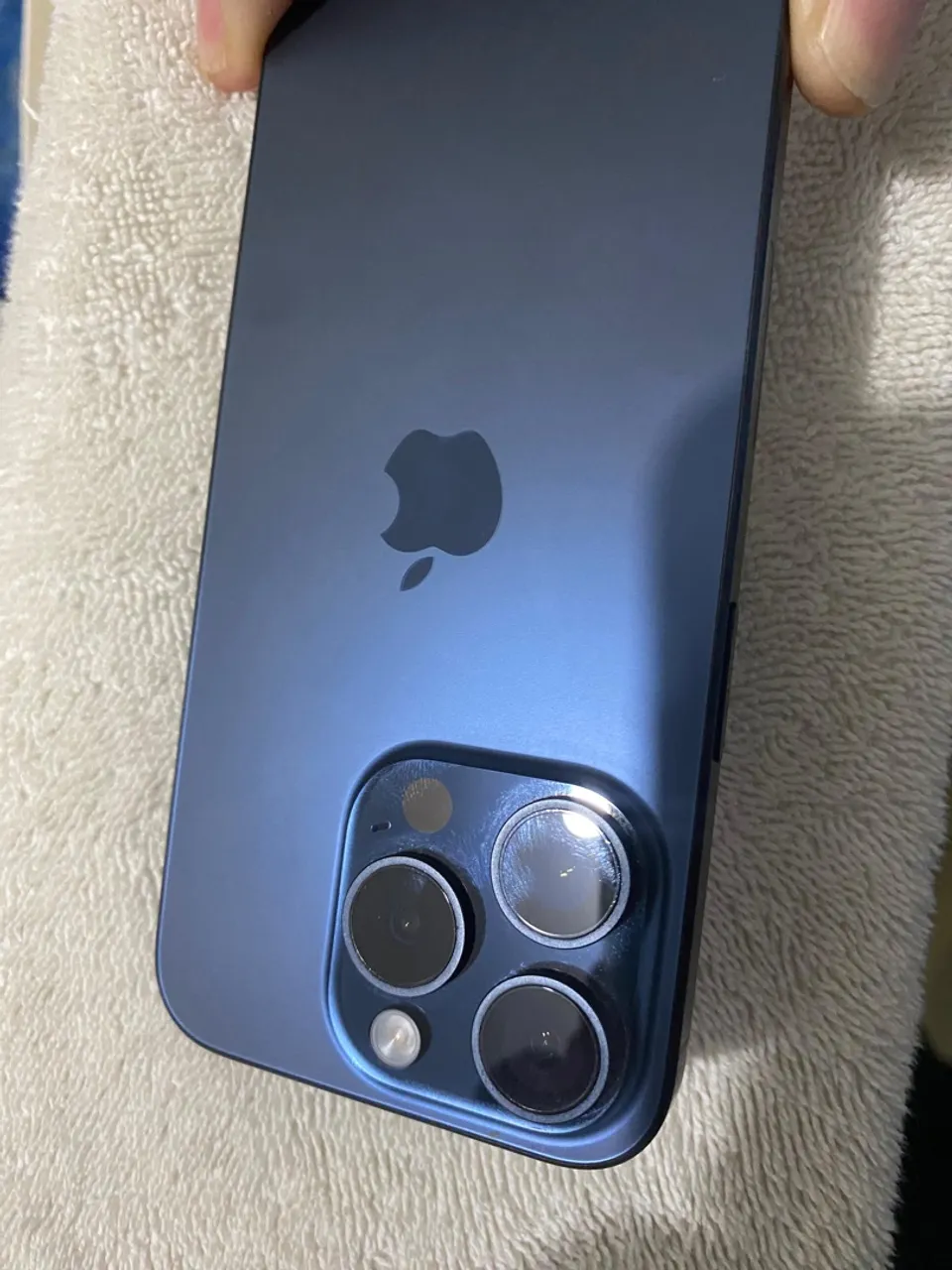 IPHONE 15 PRO (estado de novo ainda na garantia)