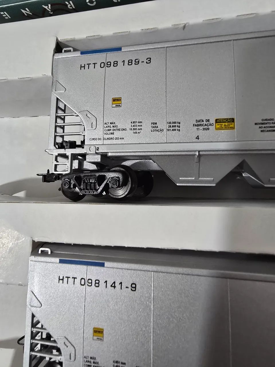 Conjunto 2 vagões HTT VLI Frateschi Números diferentes HO - Foto 2