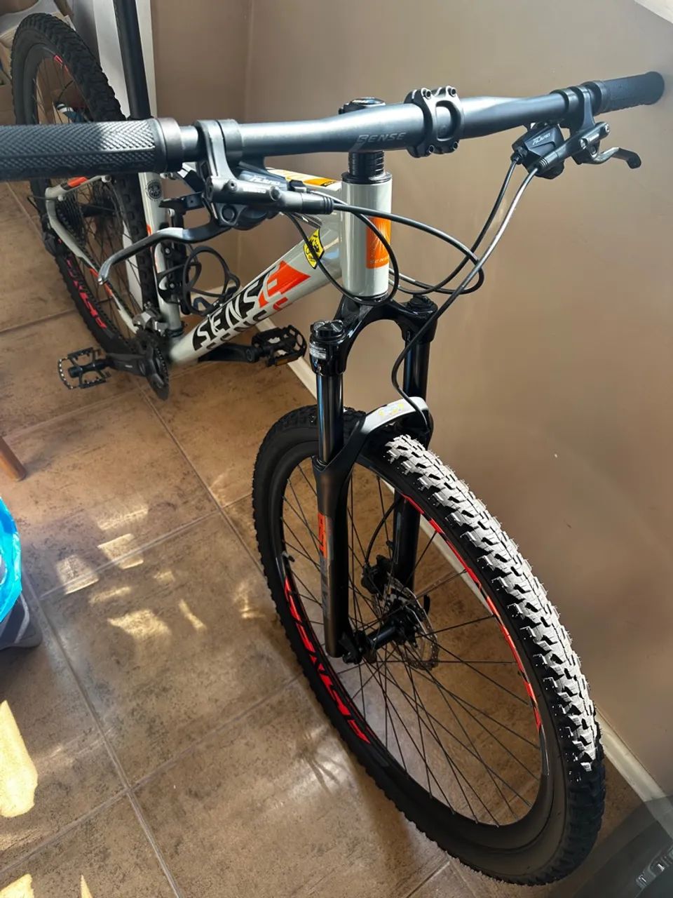 Bicicleta Aro 29 Sense Fun Evo 18v 2023 Tamanho do quadro M - Foto 2