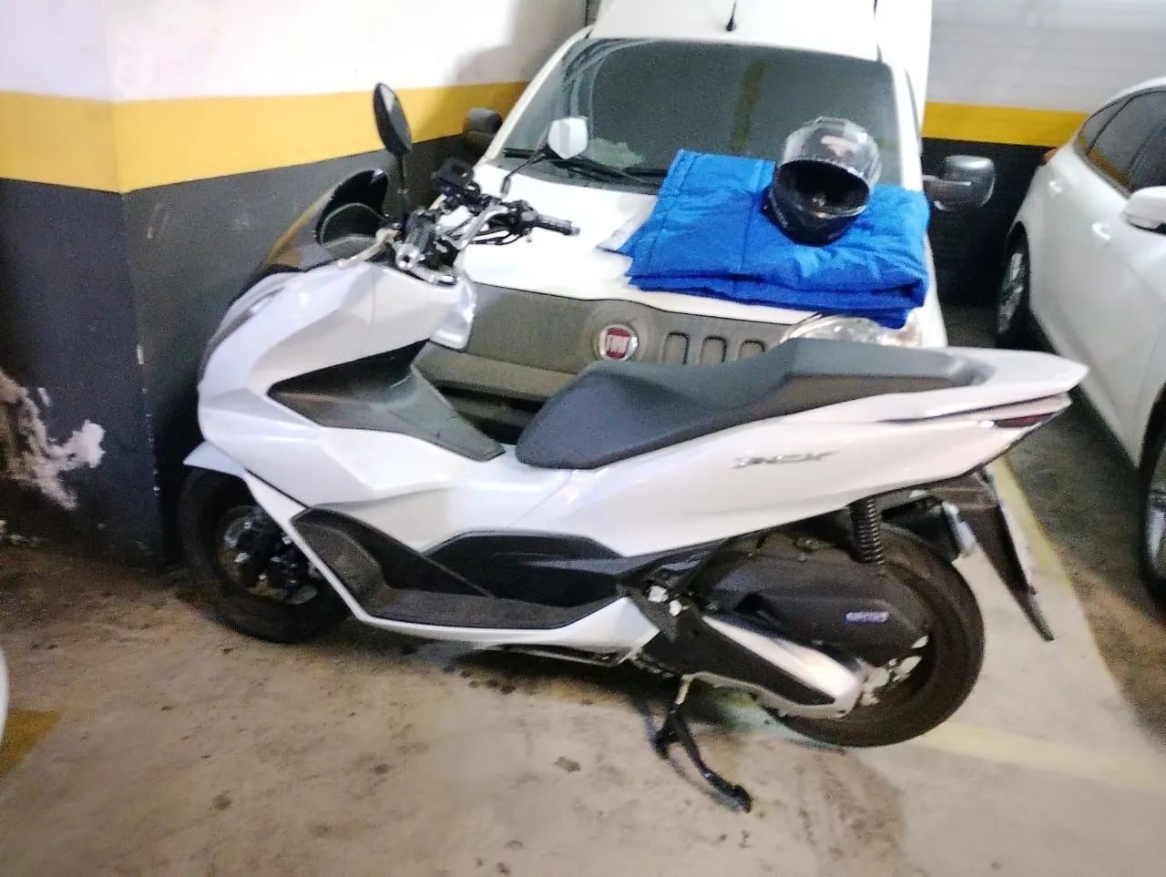 Vende-se Pcx ano 2025 branca - Foto 3