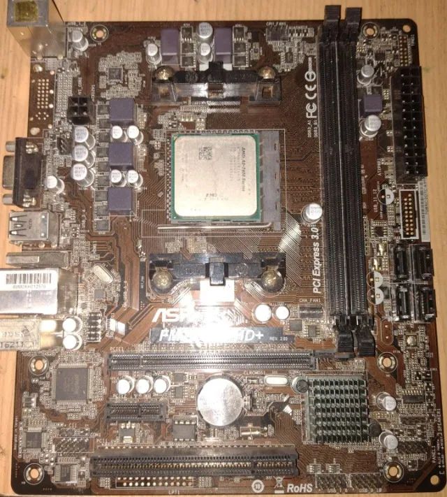 Placa AMD FM2 c/ Processador (A4/A8/A10)