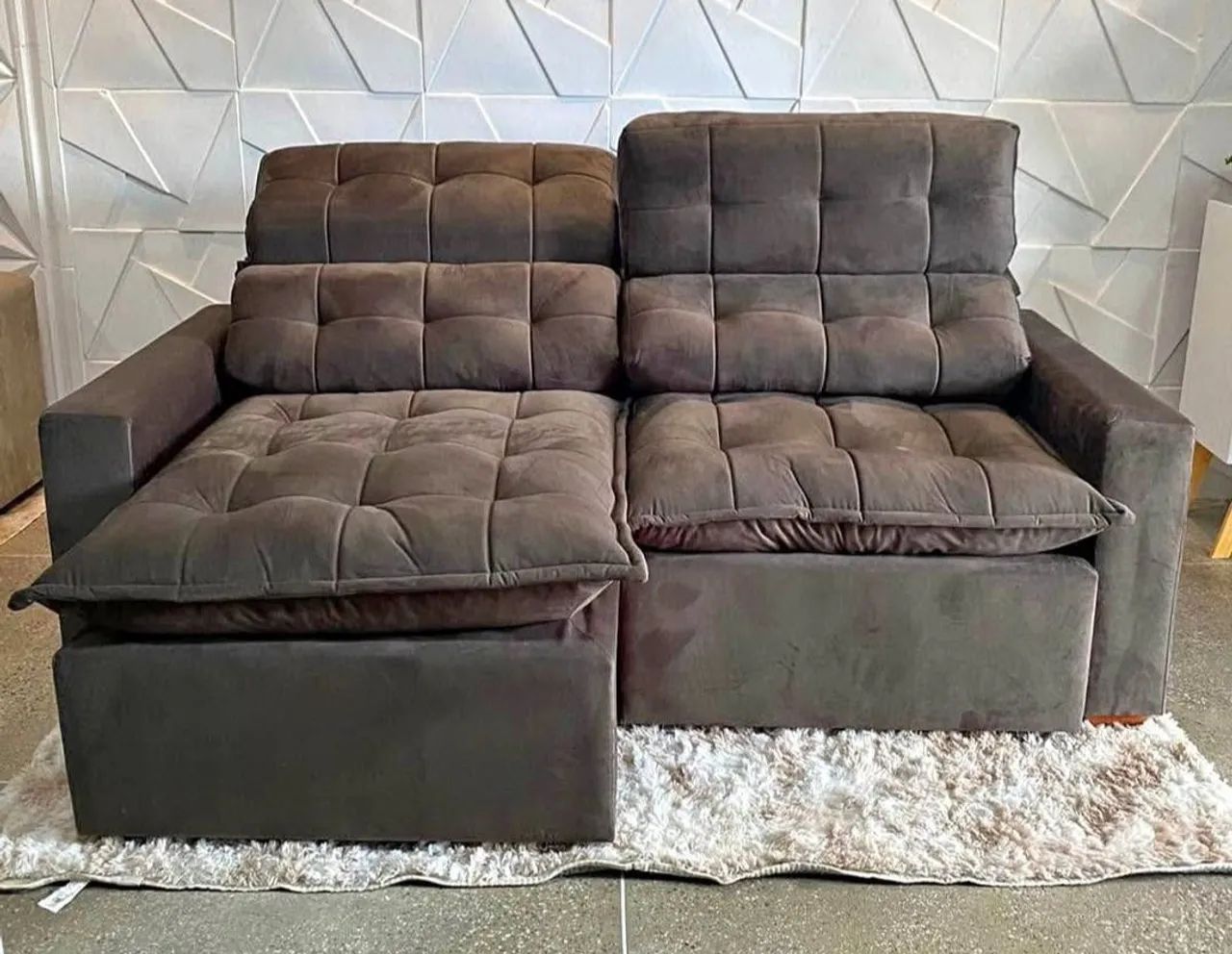 Sofá Retrátil reclinável 