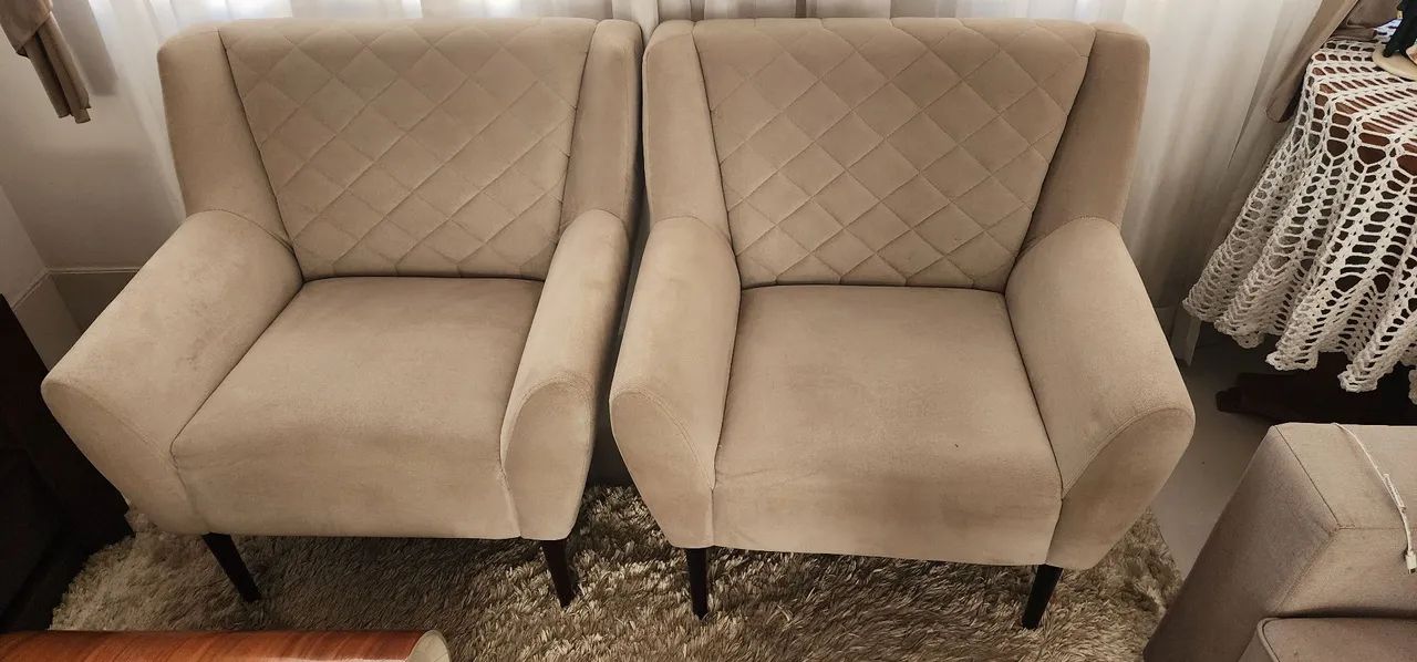 2 Poltronas semi novas em ótimo estado