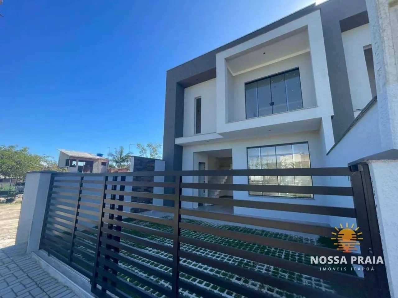 Sobrado com 3 dormitórios à venda, 130 m² por R$ 530.000,00 - Volta Ao Mundo I - Itapoá/SC