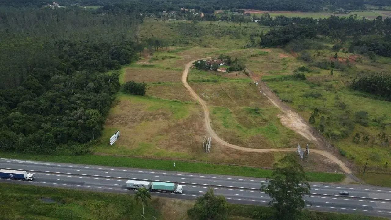 Grande Área em Araquari com 72.513,45 já com projeto nas margens da BR 101