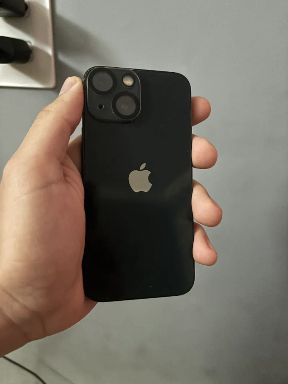 iPhone 13 Mini 128GB Meia-noite 83% Com Caixa Carregador Capinhas e Peliculas Excelente