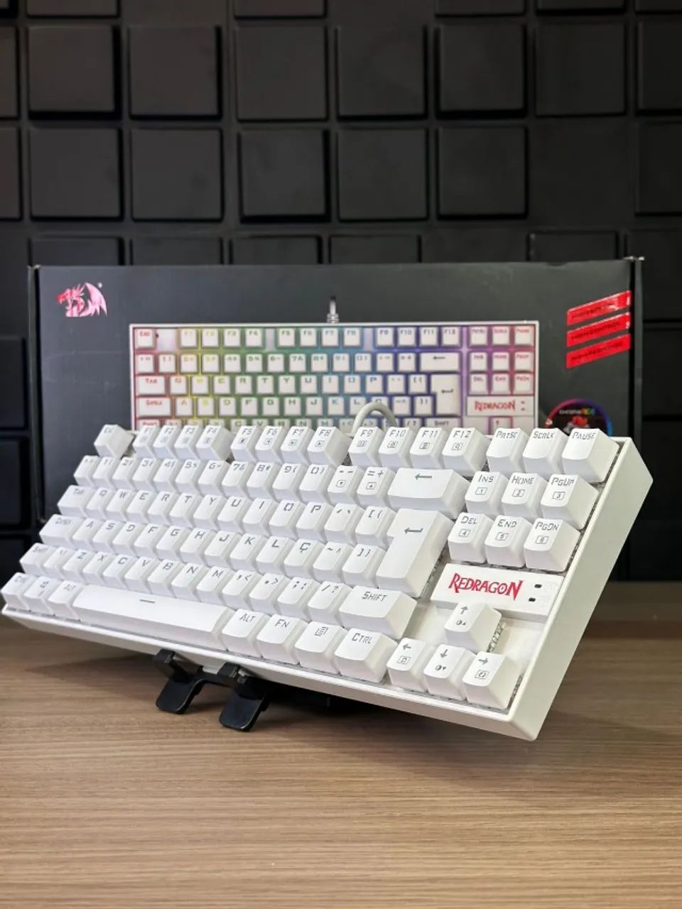 TECLADO MECÂNICO REDRAGON KUMARA / SWITCH VERMELHO / ARGB / TKL