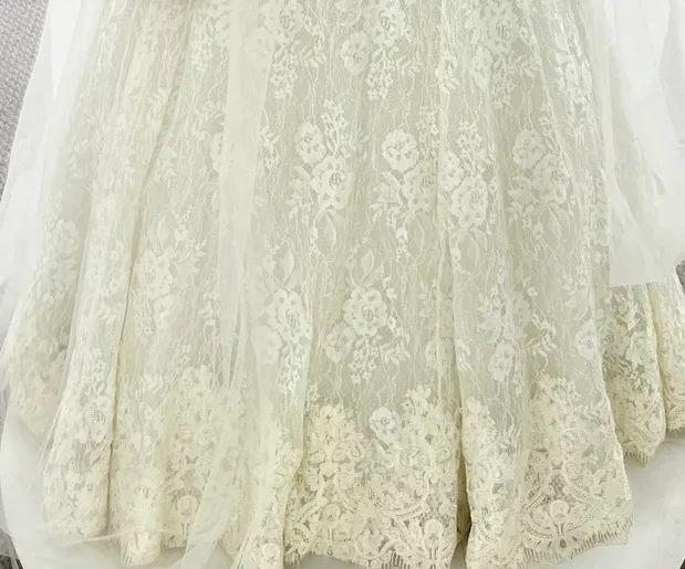 Vestido de Noiva Todo de Renda Francesa - Foto 2