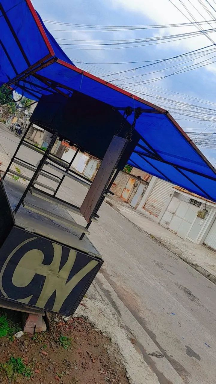 Vendo  Barraca de Lanches 1.600  3metros por 3 metros de tamanho aberta