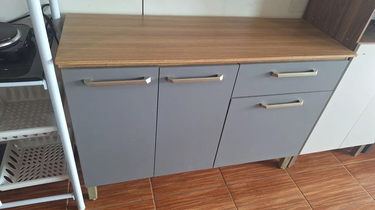 Balcão de cozinha 3 portas 1 gaveta