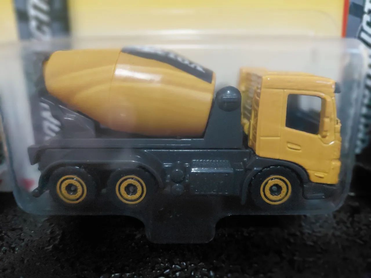 miniaturas caminhões volvo - Foto 3