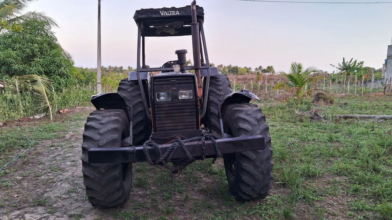 Trator Valtra *97 Naiara - Foto 4