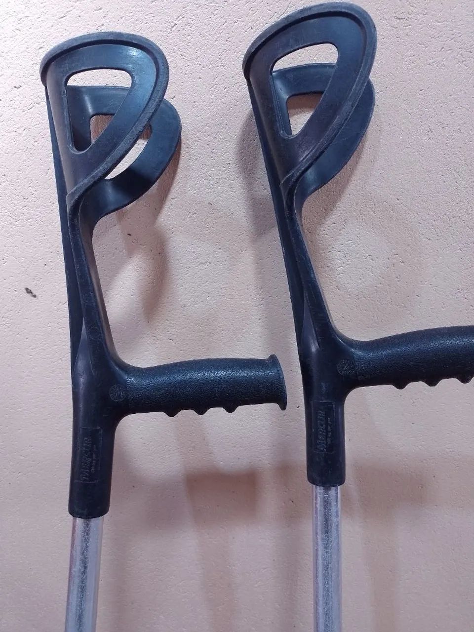 Muleta/ bengala reguláveis 