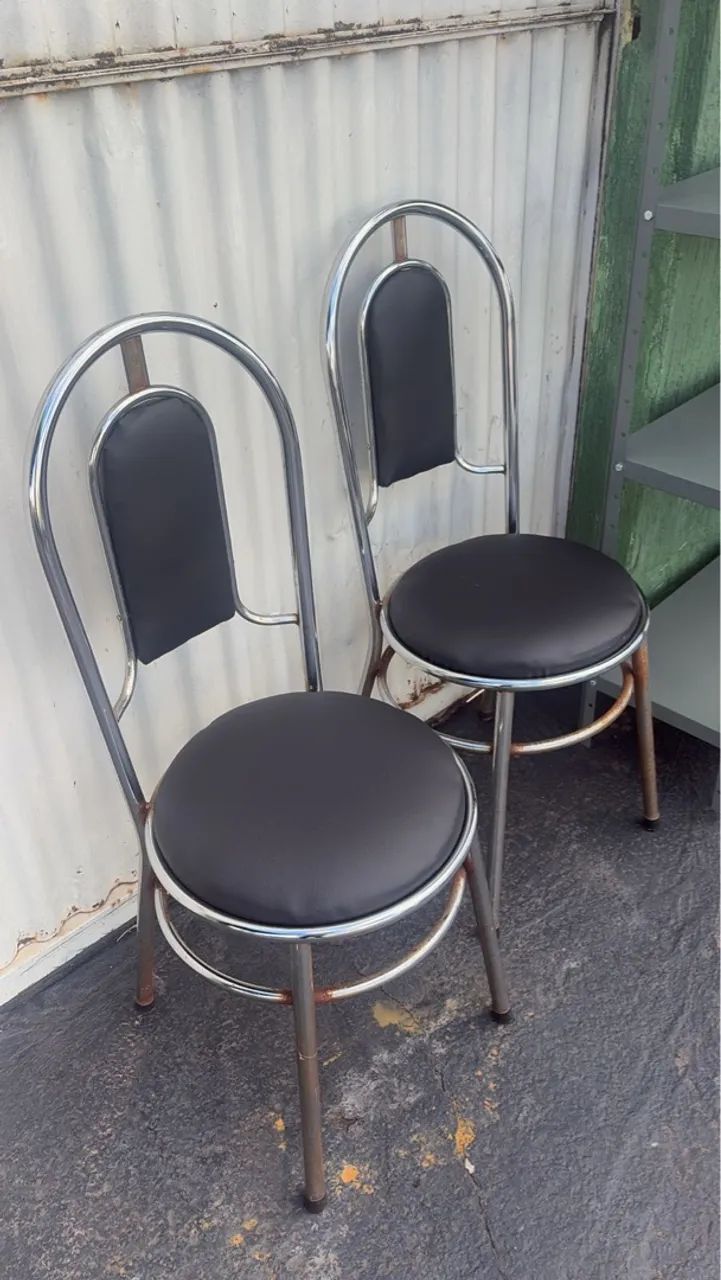 2 cadeiras avulsas 