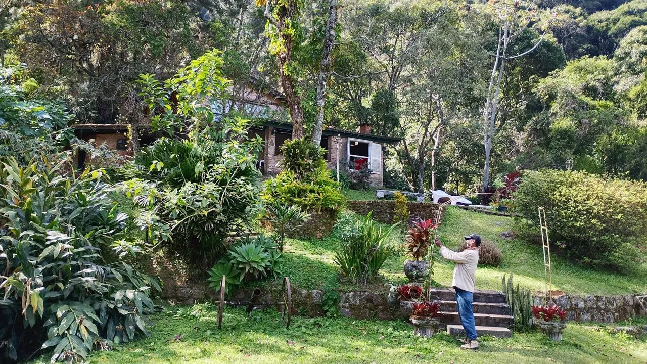 Alugo espaço com churrasqueira e piscina. - Foto 2