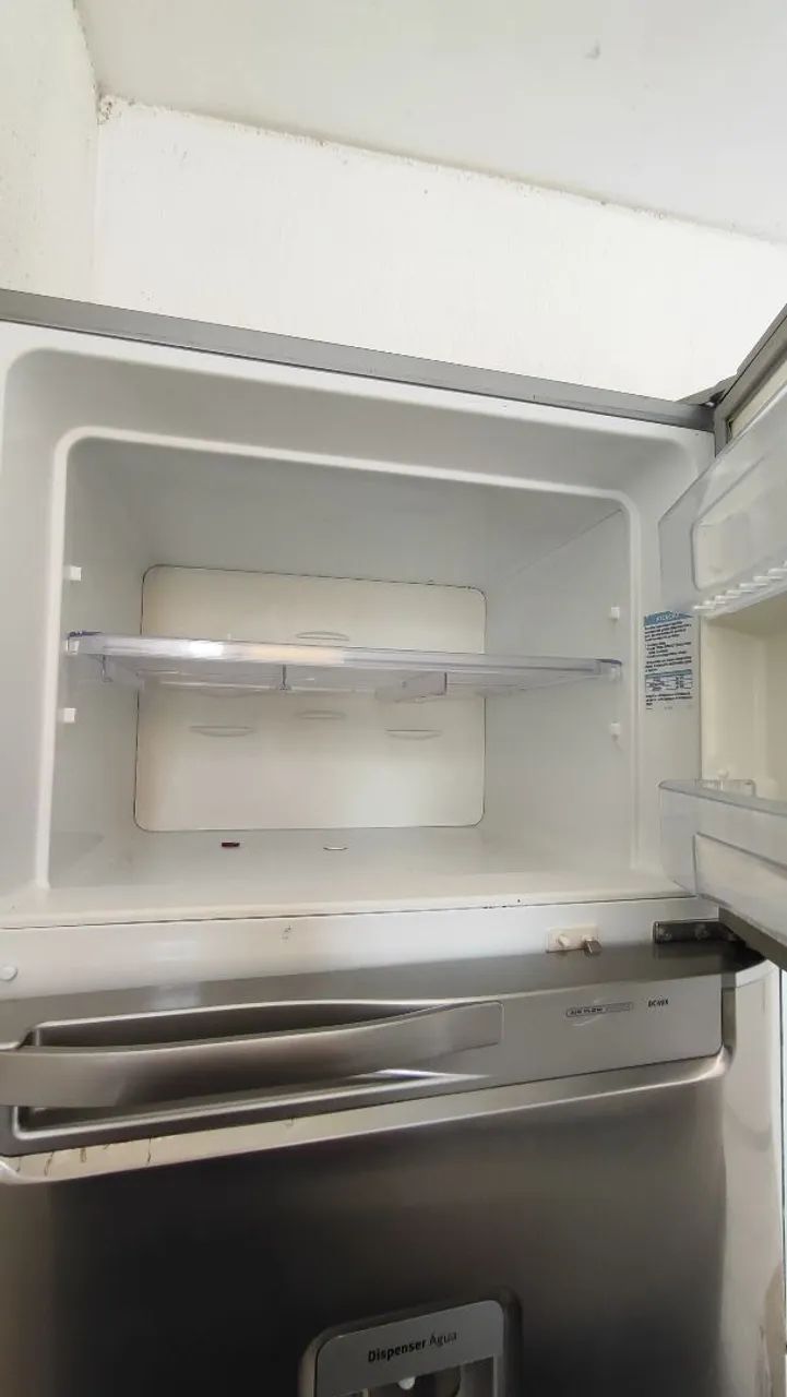 Geladeira Eletrolux 420 litros com Dispenser de Água - Foto 5