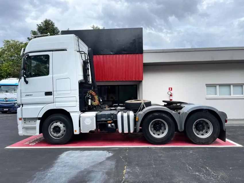 Mercedes-Benz Actros 2651 6x4. - Foto 9