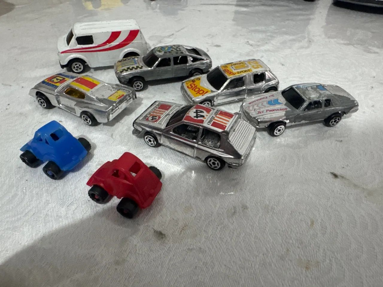 Miniaturas lote com 8 carrinhos - Foto 2
