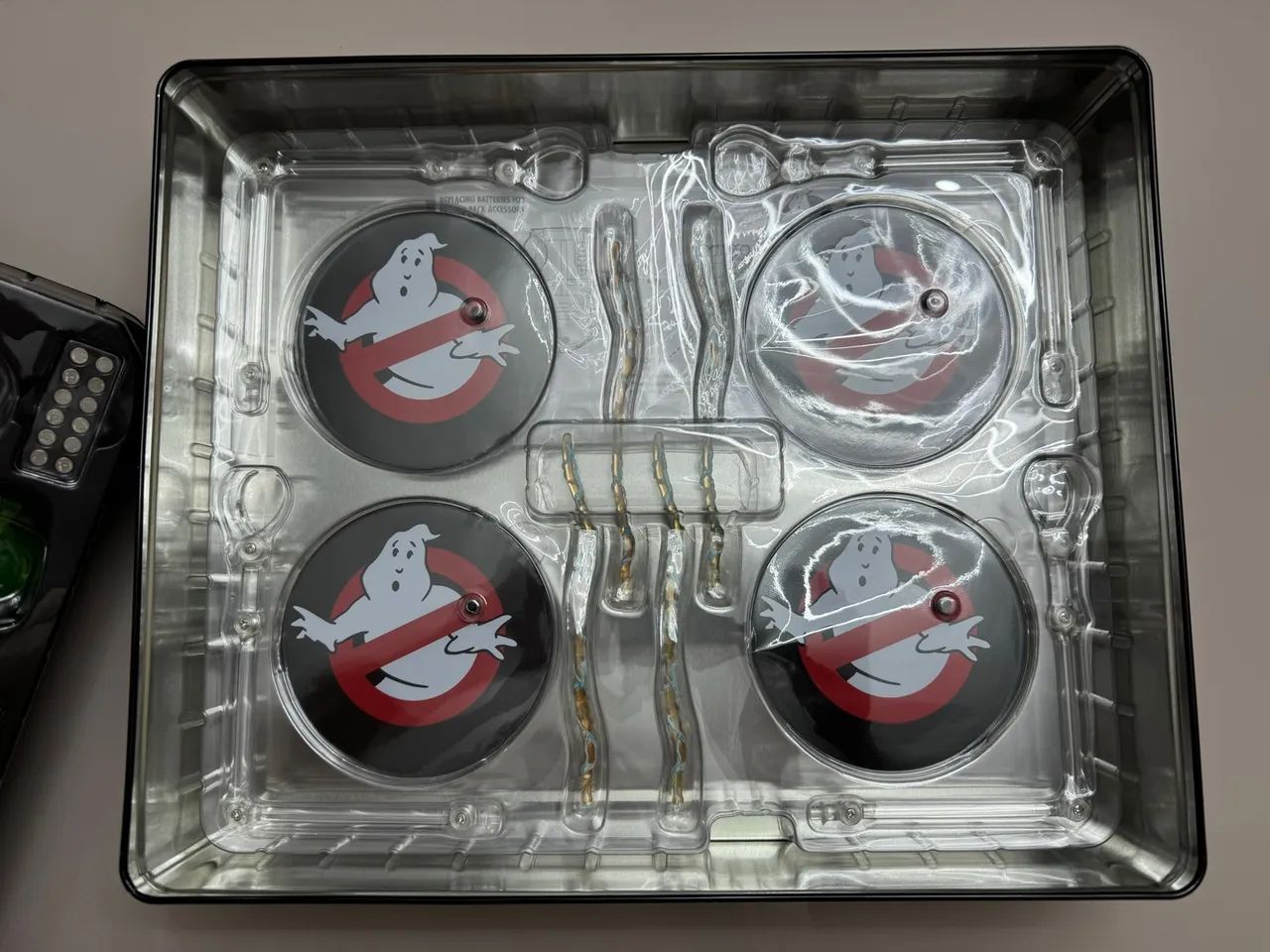 Mezco Coleção Ghostbusters One:12 Action Figures - Foto 5