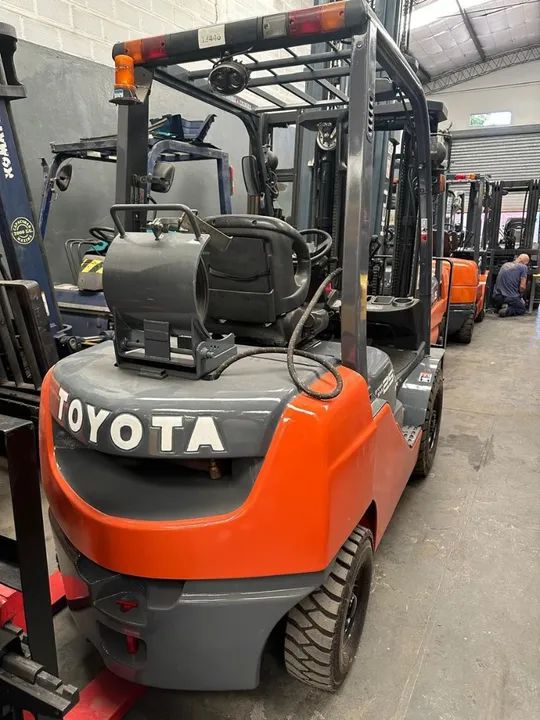 Empilhadeira Toyota glp e diesel 