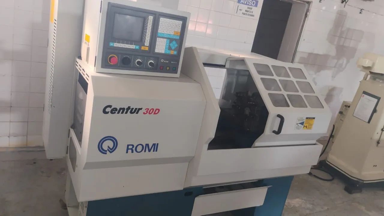 Torno CNC ROMI Centur 30D