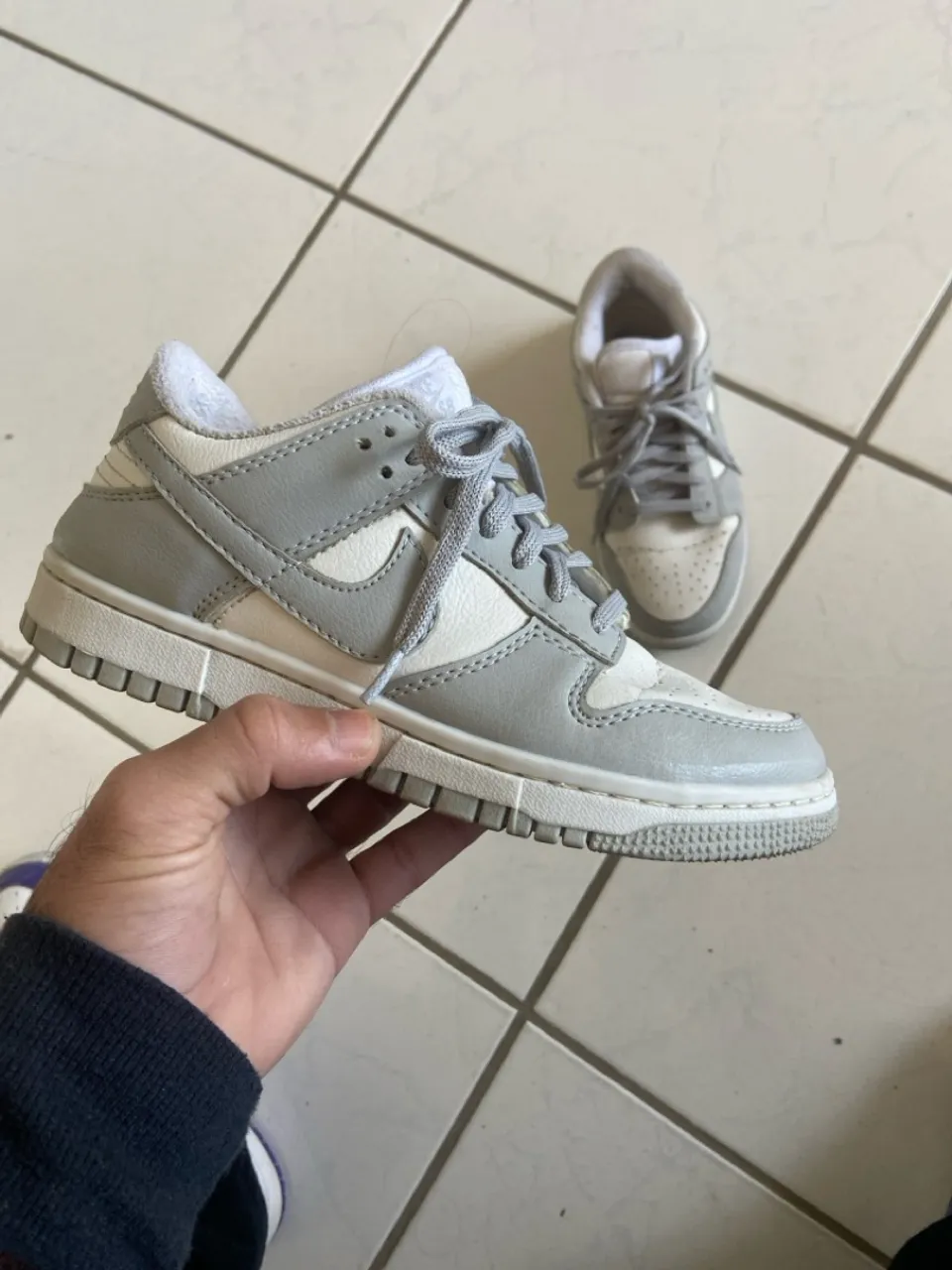 Tênis Nike Dunk Original Cinza e Branco