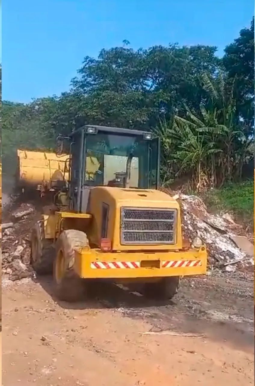 PÁCARREGADEIRA LIUGONG 835, EXCELENTE 7500 HS - Foto 5