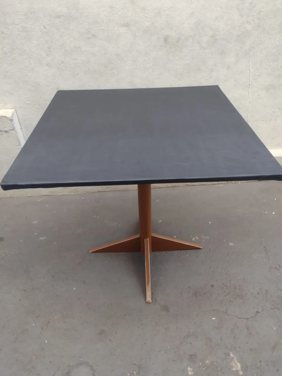 Mesa Quadrada