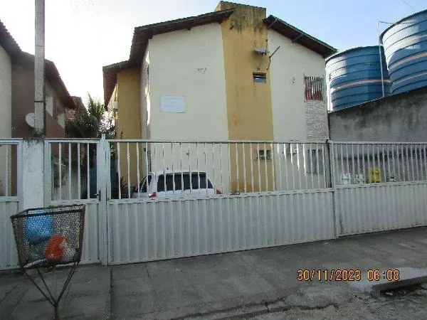 Privê com 2 quartos em Camaragibe, leilão a vista R$