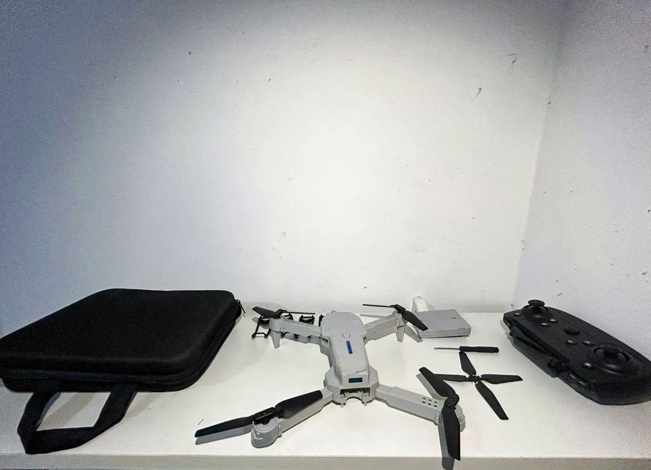 Drone E88 PRO 2 câmeras - Foto 5
