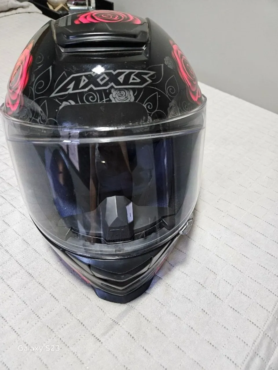 Capacete Axxis em estado de novo